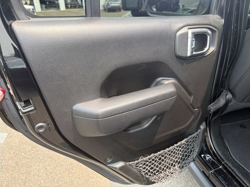 Used 2022 Jeep Wrangler Unlimited Sport AWD/4WD image 14