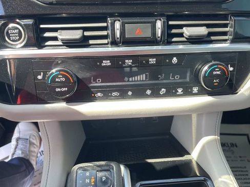 Certified 2023 Nissan Pathfinder SL AWD/4WD image 19