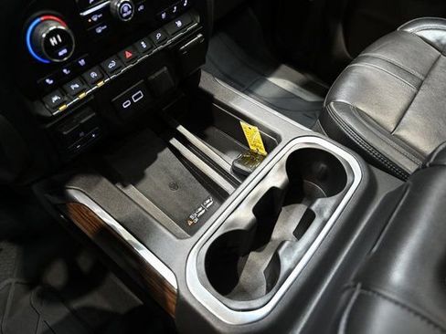 Used 2019 Chevrolet Silverado 1500 High Country w/ Technology Package image 20