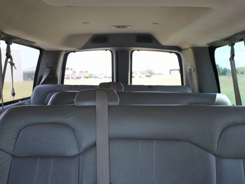 Used 2019 Chevrolet Express 2500 LS w/ Driver Convenience Package image 9