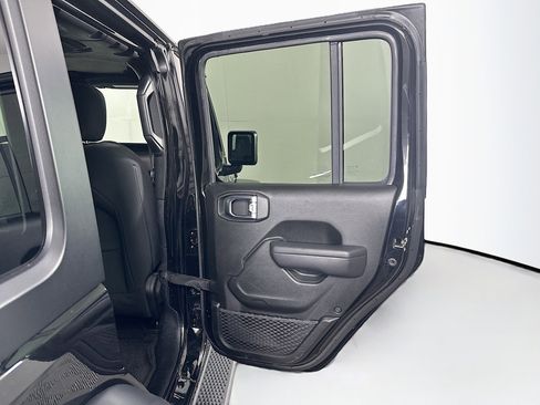 Used 2023 Jeep Wrangler Unlimited w/ Cold Weather Group AWD/4WD image 28