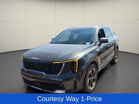 Used 2025 Kia Sorento EX AWD/4WD image 4