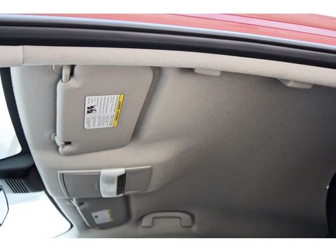 Certified 2025 Nissan Sentra SR FWD image 26