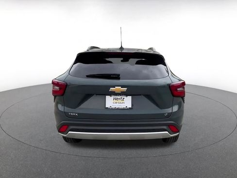 Used 2025 Chevrolet Trax LT image 12
