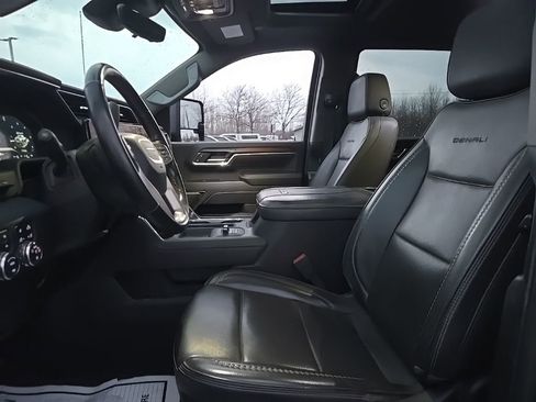 Used 2024 GMC Sierra 2500 Denali w/ Denali Reserve Package image 13