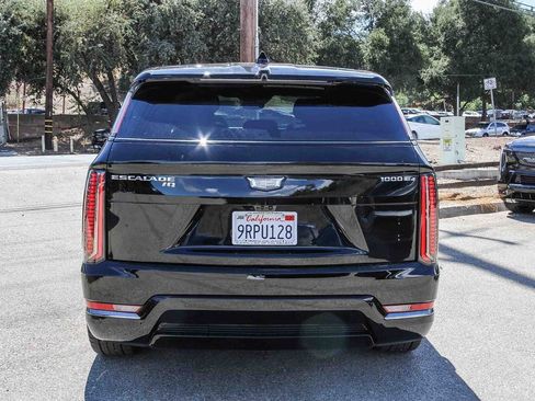 Used 2025 Cadillac Escalade IQ Sport 2 image 5