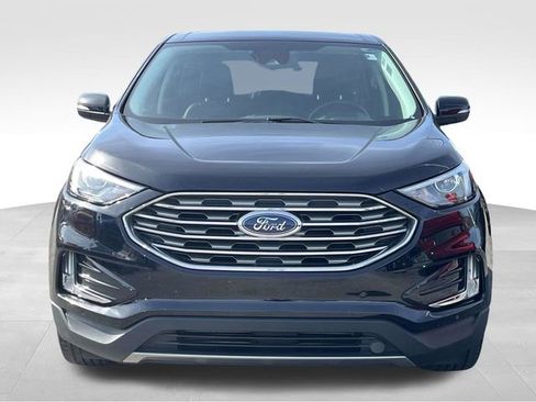 Used 2022 Ford Edge Titanium image 2