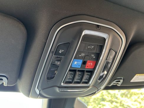 Used 2022 Jeep Wagoneer Series III w/ Premium Group I image 66