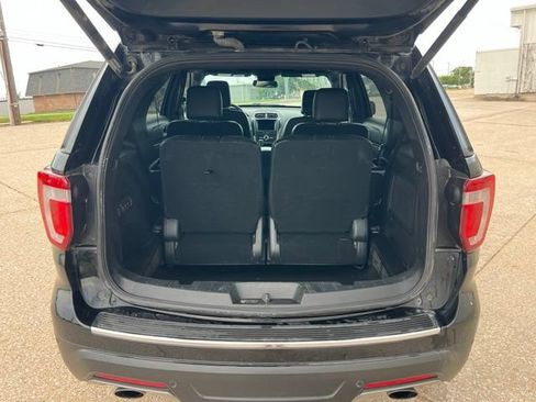 Used 2018 Ford Explorer Limited AWD/4WD image 5