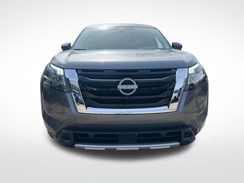 Used 2024 Nissan Pathfinder SL image 2