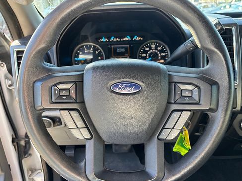 Used 2017 Ford F150 XLT w/ Trailer Tow Package image 13