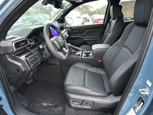 Used 2025 Toyota 4Runner TRD Off-Road Premium w/ Tow Technology Package image 19