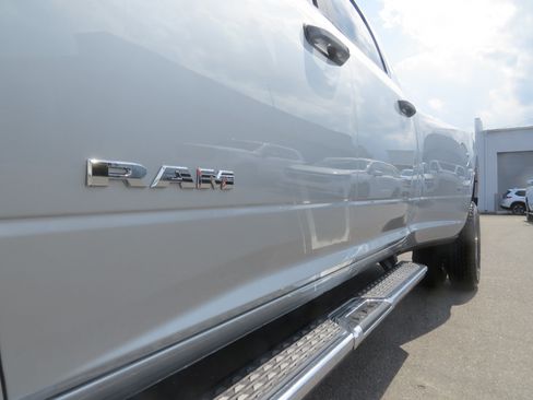 New 2026 RAM 3500 Big Horn AWD/4WD image 14
