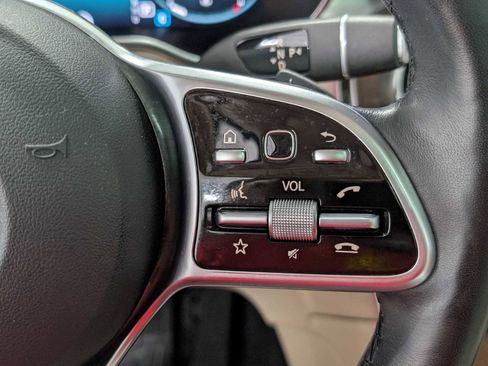 Certified 2021 Mercedes-Benz GLC 300 4MATIC image 32