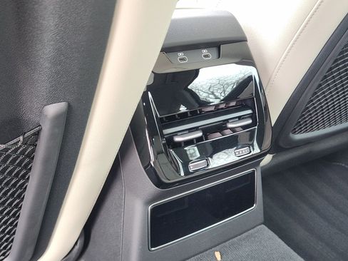 Used 2026 Audi A6 Premium Plus image 37