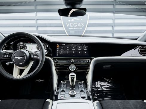 Used 2025 Bentley Flying Spur Plug-In Hybrid image 59