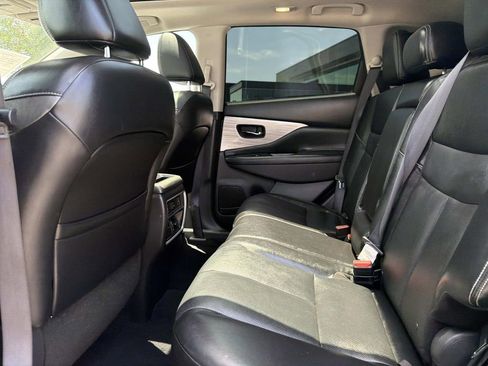 Used 2017 Nissan Murano Platinum w/ Platinum Technology Package FWD image 12