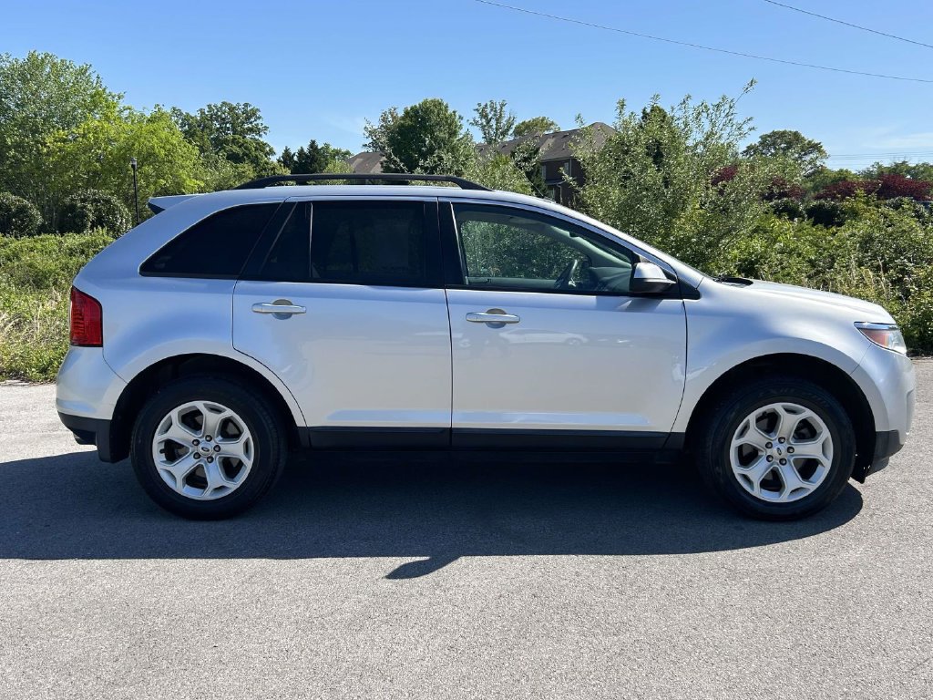 Used 2013 Ford Edge SEL FWD image 2