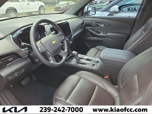 Used 2023 Chevrolet Traverse High Country w/ LPO, 'HIT The Road' Package image 4