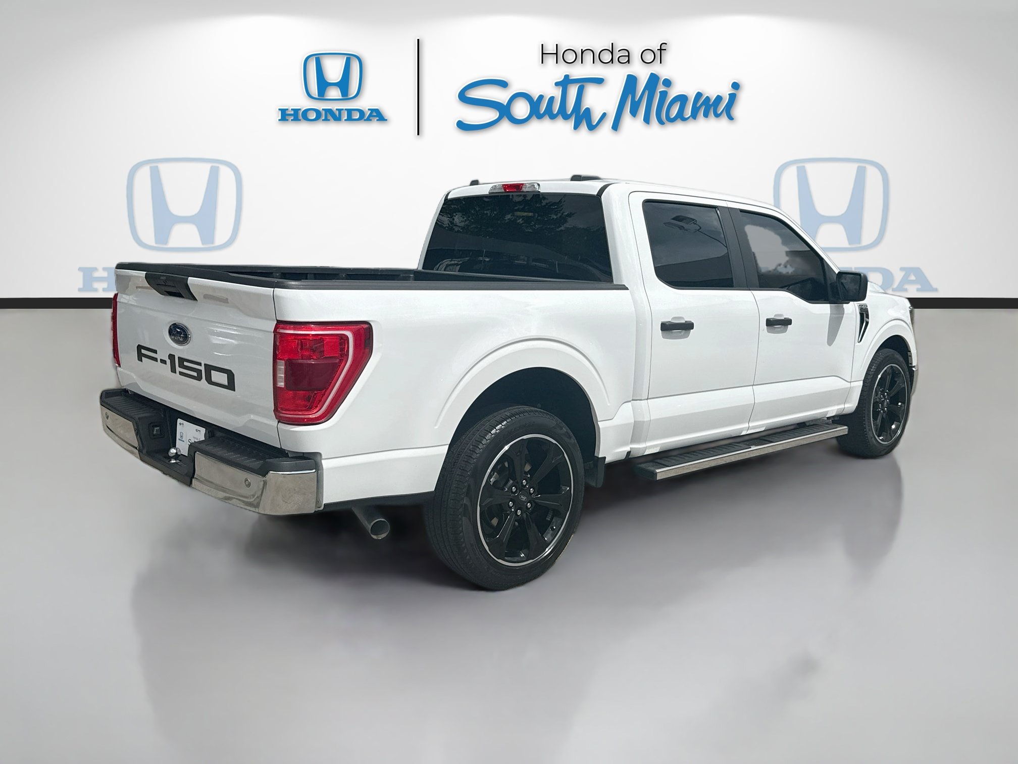 Used 2023 Ford F150 XLT RWD image 7