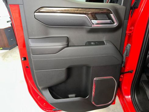 Used 2023 GMC Sierra 1500 Elevation image 17