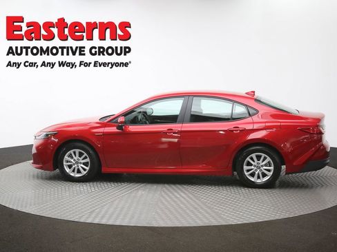 Used 2025 Toyota Camry LE FWD image 60