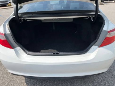 Used 2017 Toyota Camry SE FWD image 29