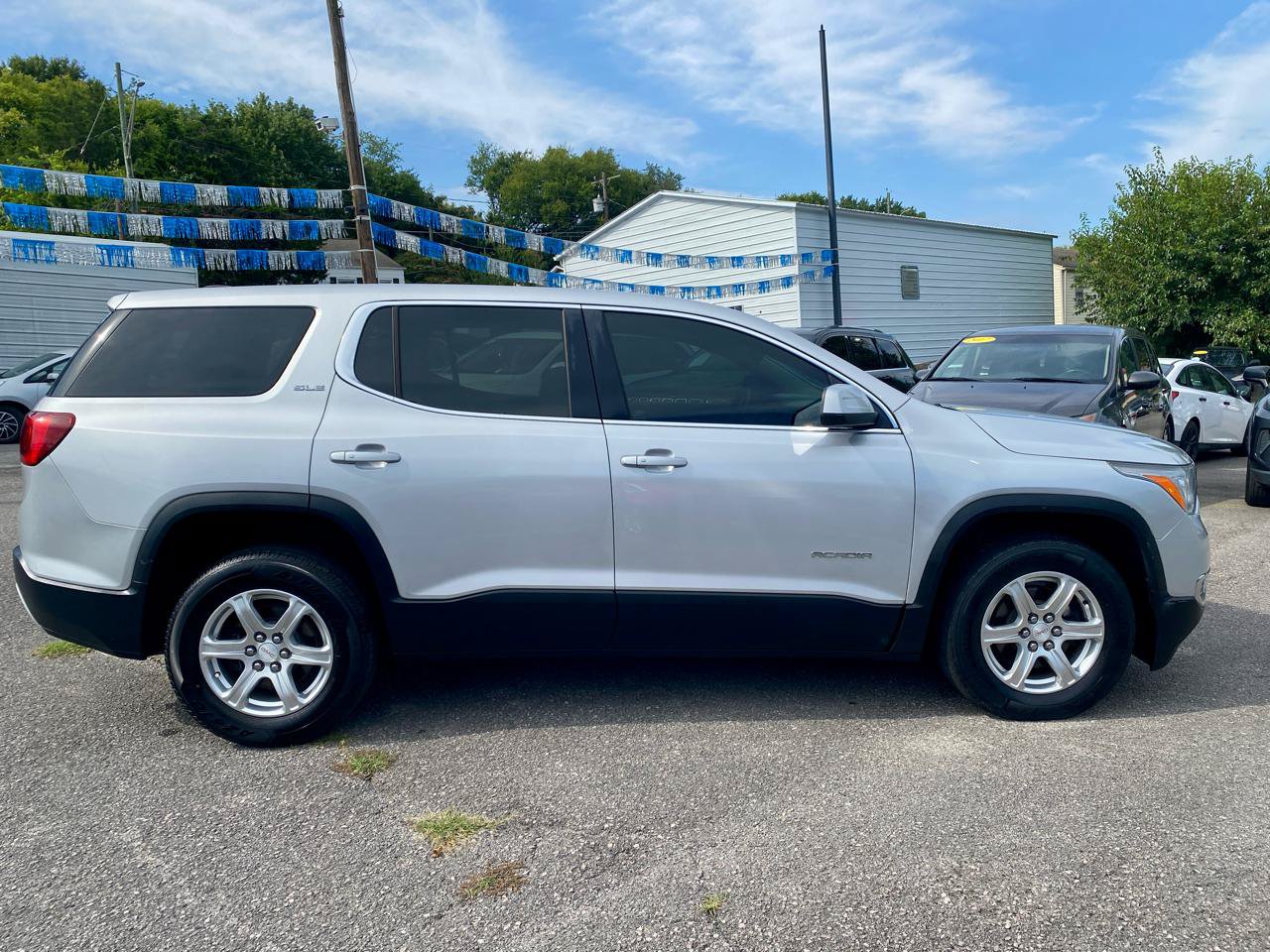 Used 2017 GMC Acadia SLE FWD image 8