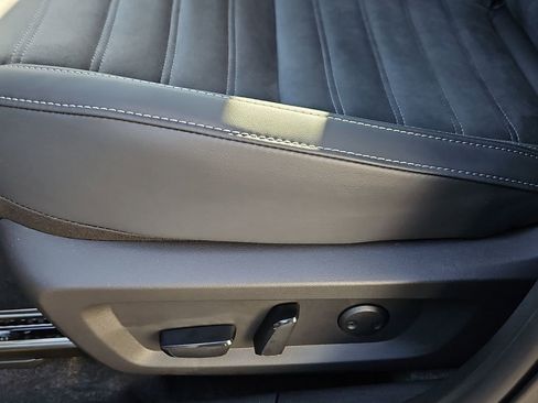 New 2026 Mitsubishi Outlander SE image 24