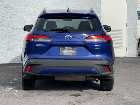 Used 2023 Toyota Corolla Cross XLE image 6
