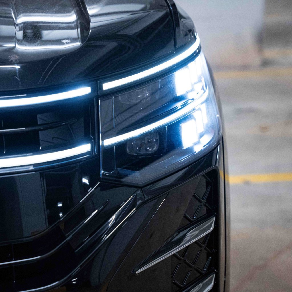 New 2027 Volkswagen Atlas SEL R-Line AWD/4WD image 3