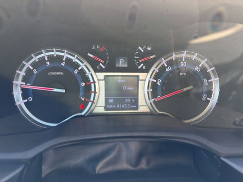 Used 2017 Toyota 4Runner Limited image 21