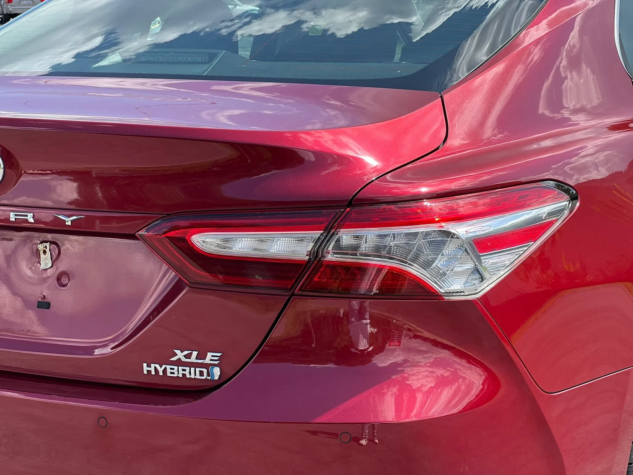 Used 2018 Toyota Camry XLE FWD image 11