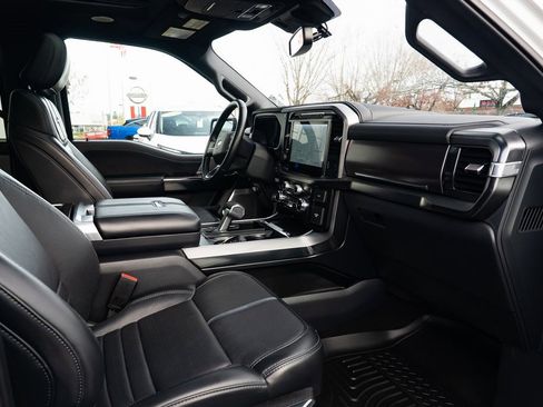 Used 2024 Ford F150 Platinum w/ FX4 Off-Road Package image 29