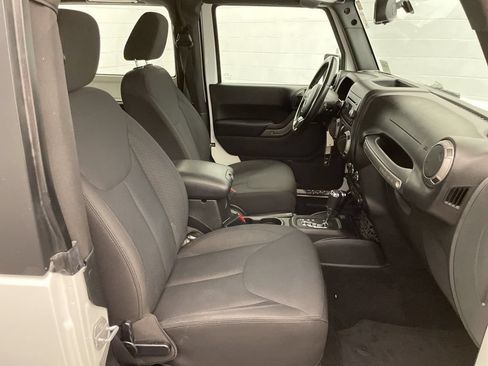 Used 2016 Jeep Wrangler Sport w/ Quick Order Package 24S AWD/4WD image 20