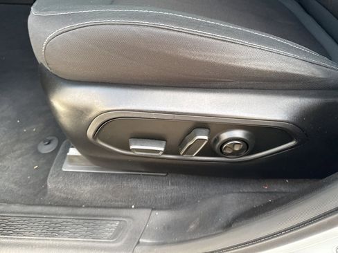 Used 2022 Jeep Grand Cherokee L Laredo w/ Luxury Tech Group I image 17