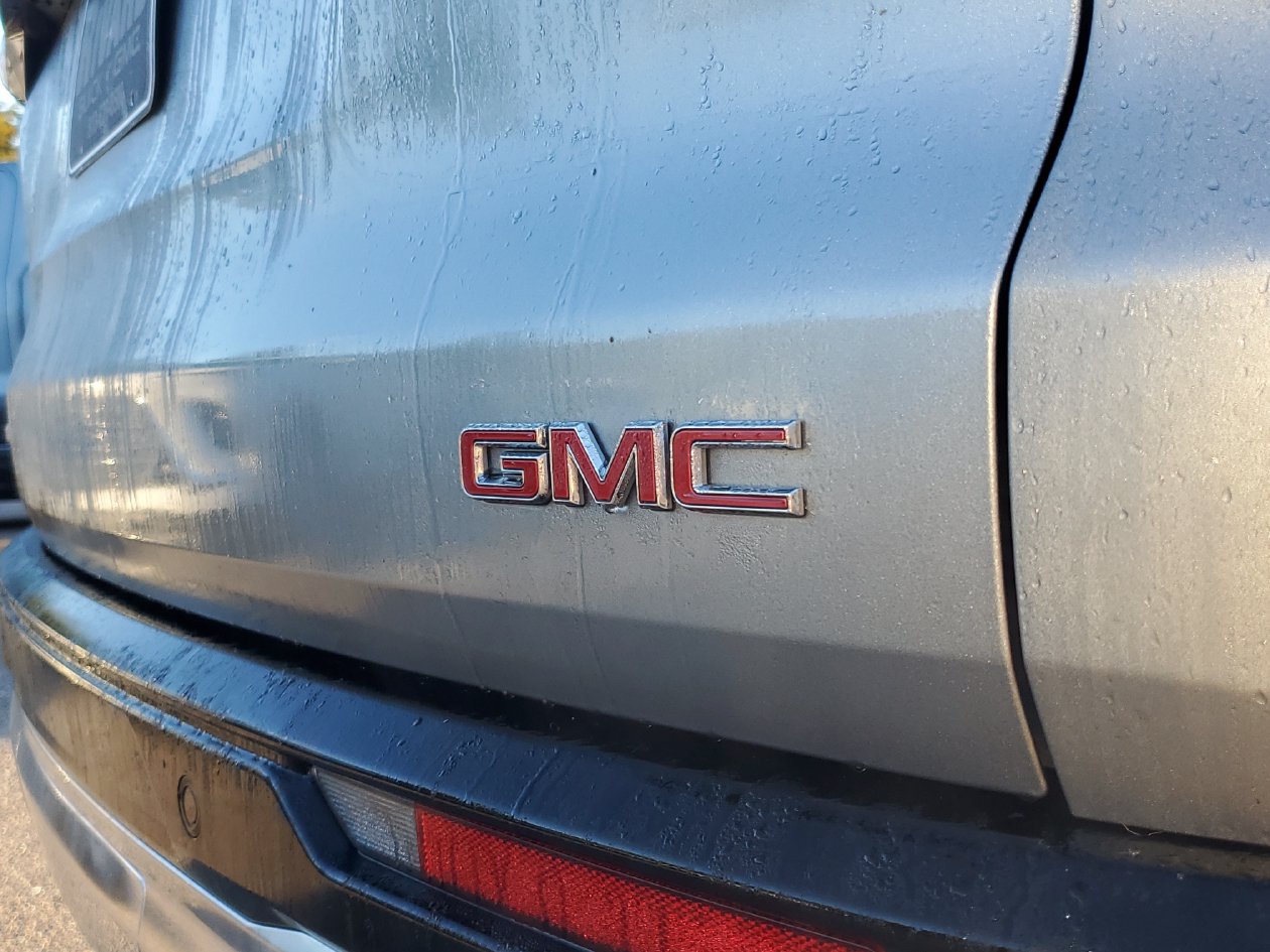 Used 2024 GMC Acadia Denali w/ Super Cruise Package FWD image 6