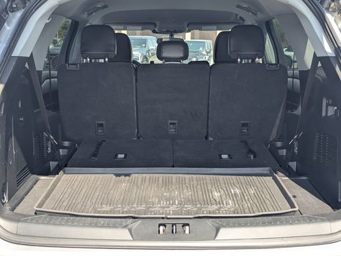 Used 2023 Ford Explorer XLT w/ Equipment Group 202A AWD/4WD image 32