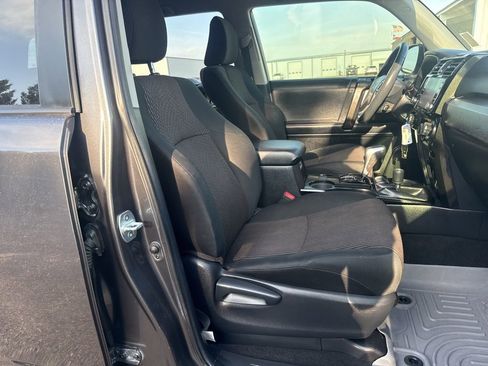 Used 2020 Toyota 4Runner TRD Off-Road image 35