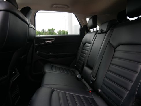 Used 2019 Ford Edge SEL w/ Equipment Group 201A FWD image 7