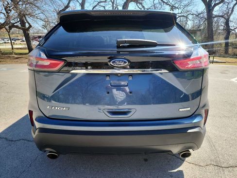 Used 2019 Ford Edge SE image 6