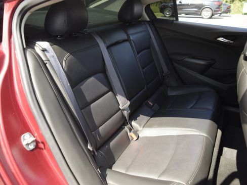 Used 2017 Chevrolet Cruze Premier w/ Enhanced Convenience Package FWD image 8