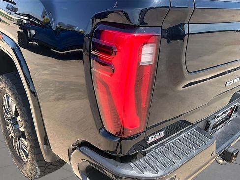 Used 2024 GMC Sierra 2500 Denali Ultimate AWD/4WD image 29