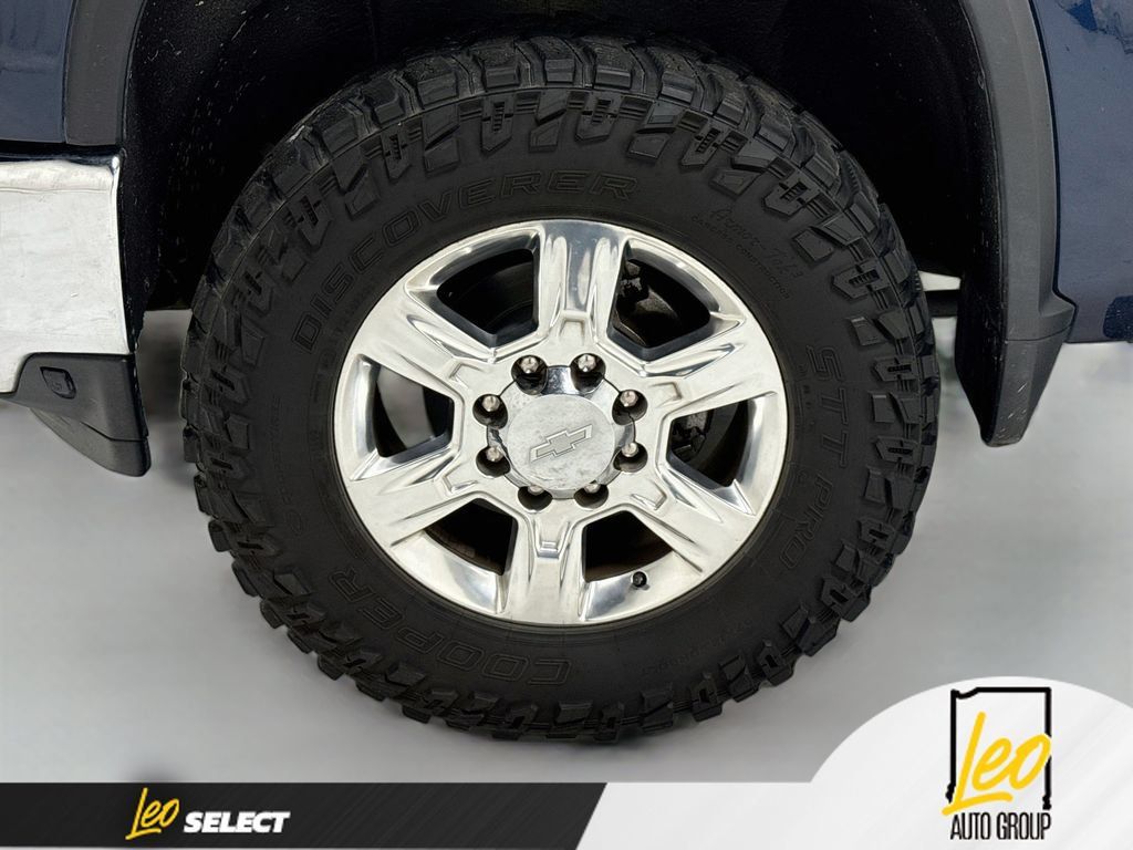 Used 2022 Chevrolet Silverado 2500 LTZ w/ LTZ Plus Package AWD/4WD image 37