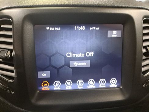 Used 2019 Jeep Compass Trailhawk w/ Cold Weather Group image 24