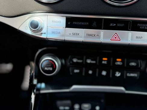 Used 2019 Kia Stinger GT2 RWD image 13