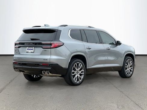 New 2026 GMC Acadia Denali Ultimate AWD/4WD image 4