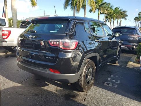 Used 2021 Jeep Compass Sport image 3