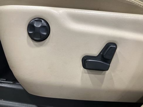 Used 2020 Jeep Grand Cherokee Limited w/ Luxury Group II image 13