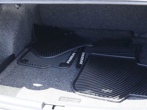 Used 2015 Volkswagen Passat 1.8T SE image 24